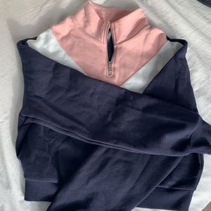 Divided H&M cropped quarter zip